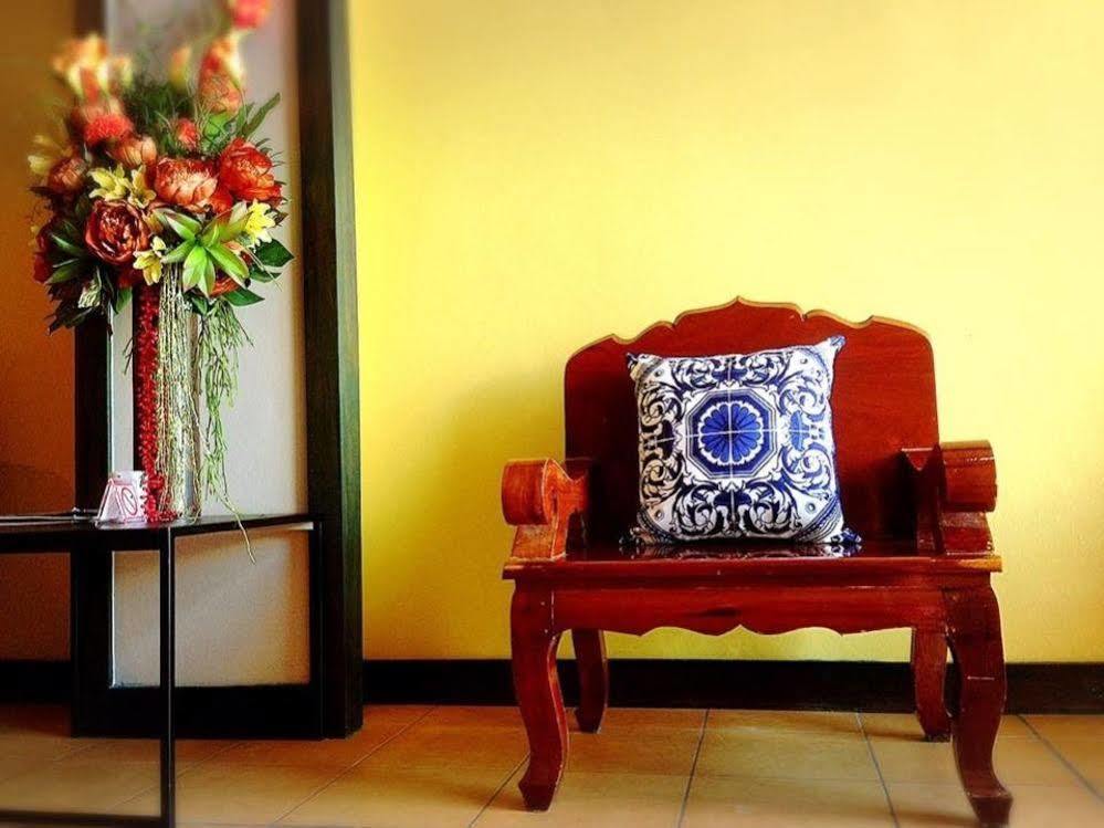 Отель Mulberry House Pak Thong Chai Экстерьер фото