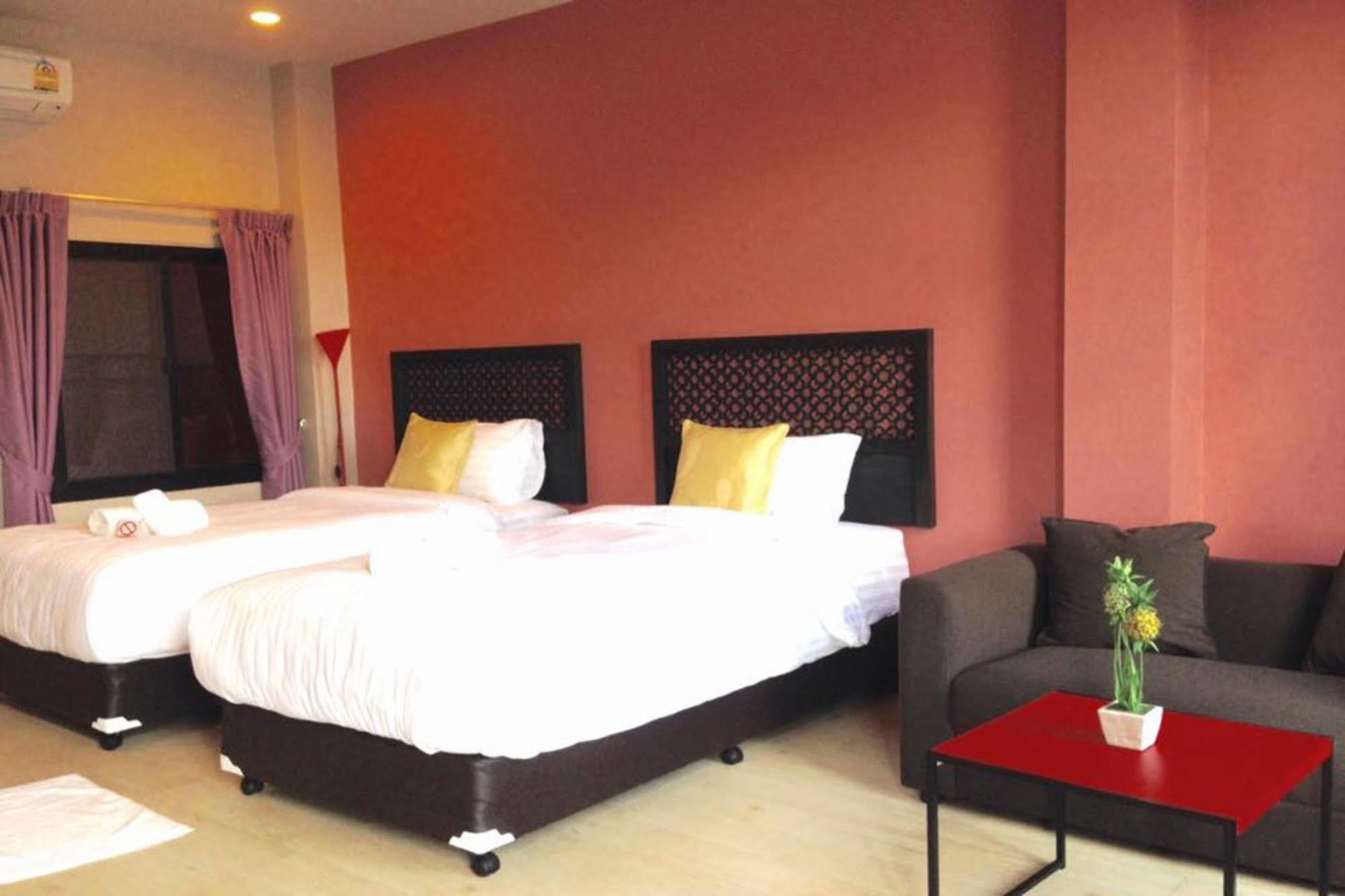 Отель Mulberry House Pak Thong Chai Экстерьер фото